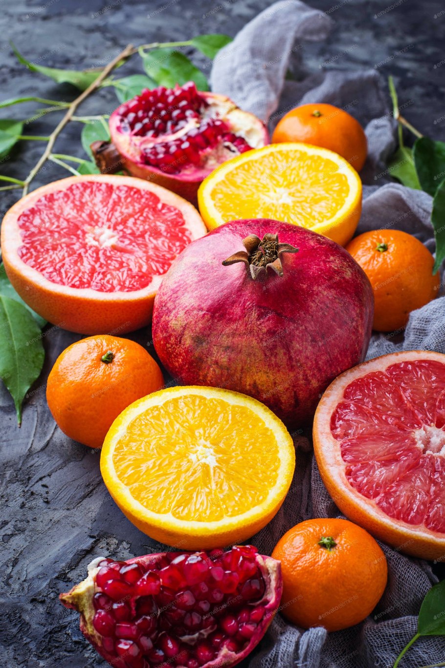 Композиция с гранатом