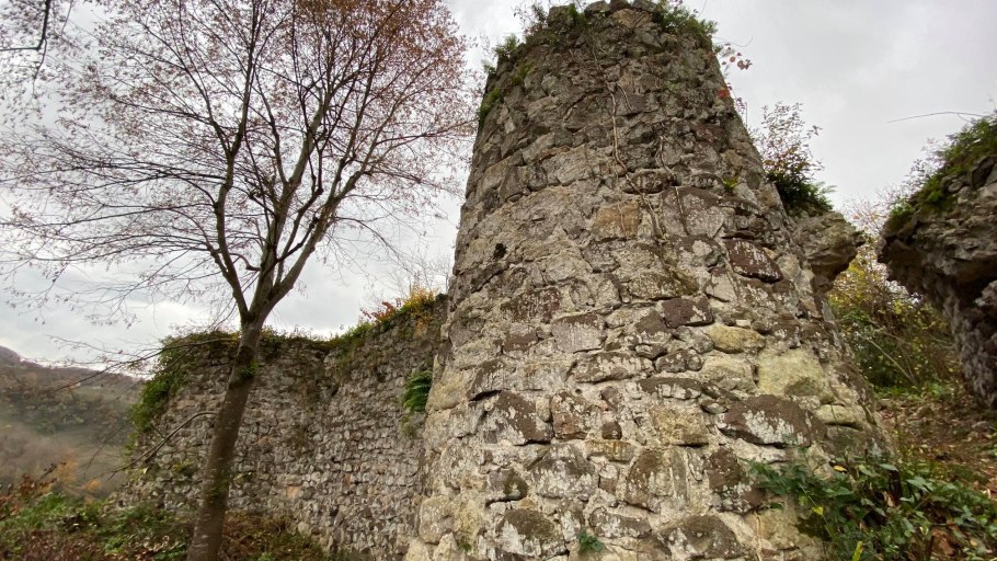 Крепость-село кала-Корейш в Дагестане