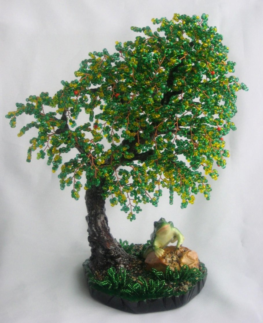 Деревья из бисера