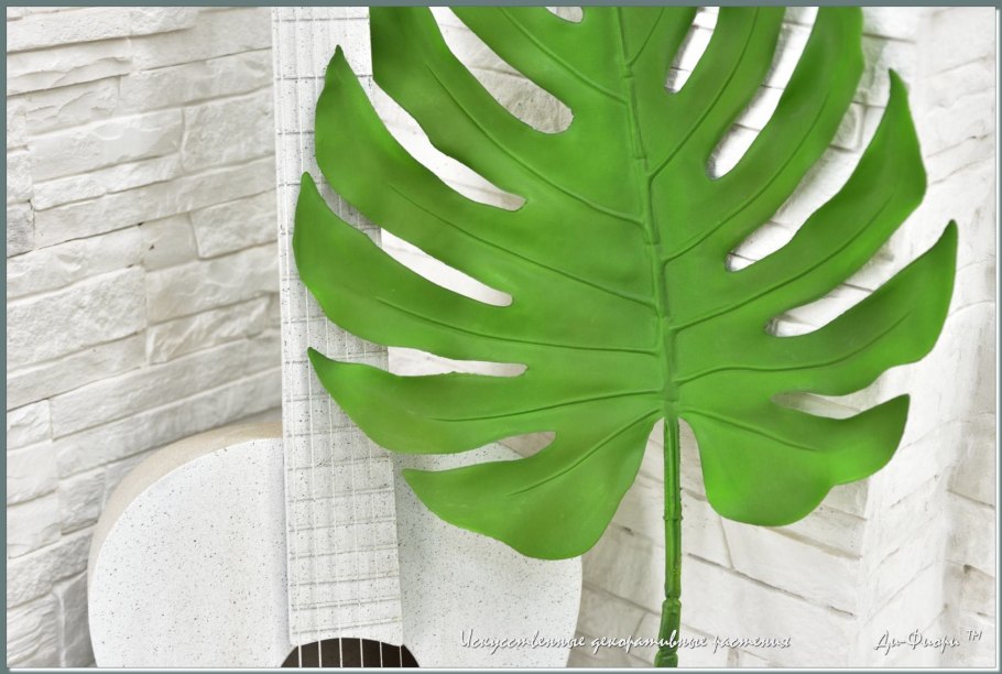 Лист монстеры из дерева