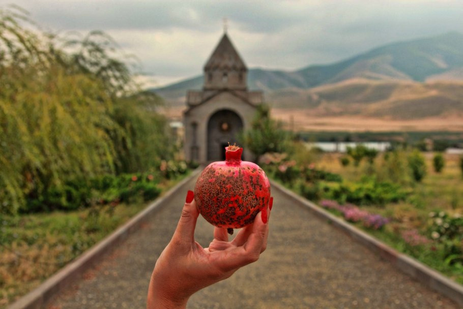 Армянский символ граната