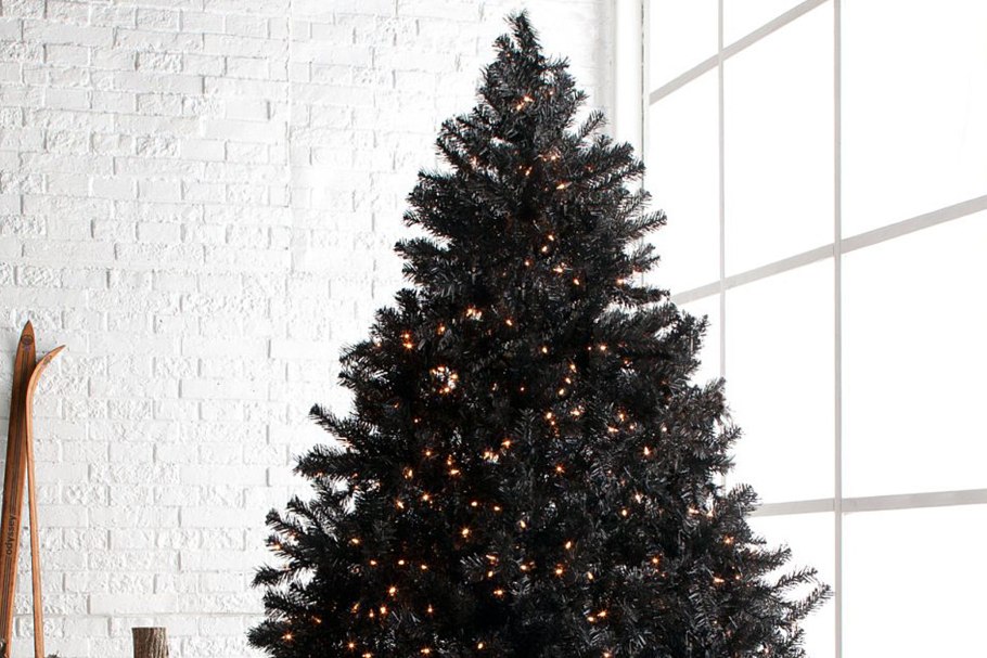 Smail Black Christmas Tree