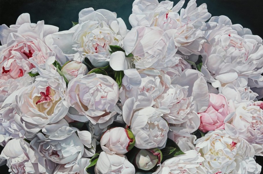 Пионы светлые