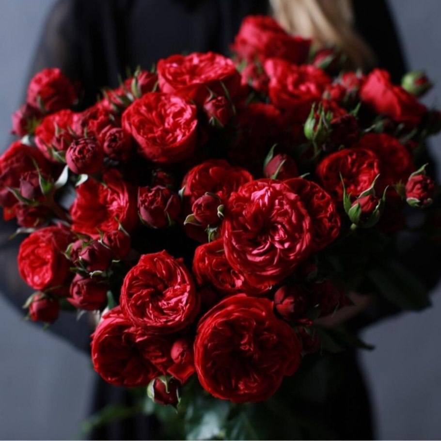 Букет из роз " Red Piano"