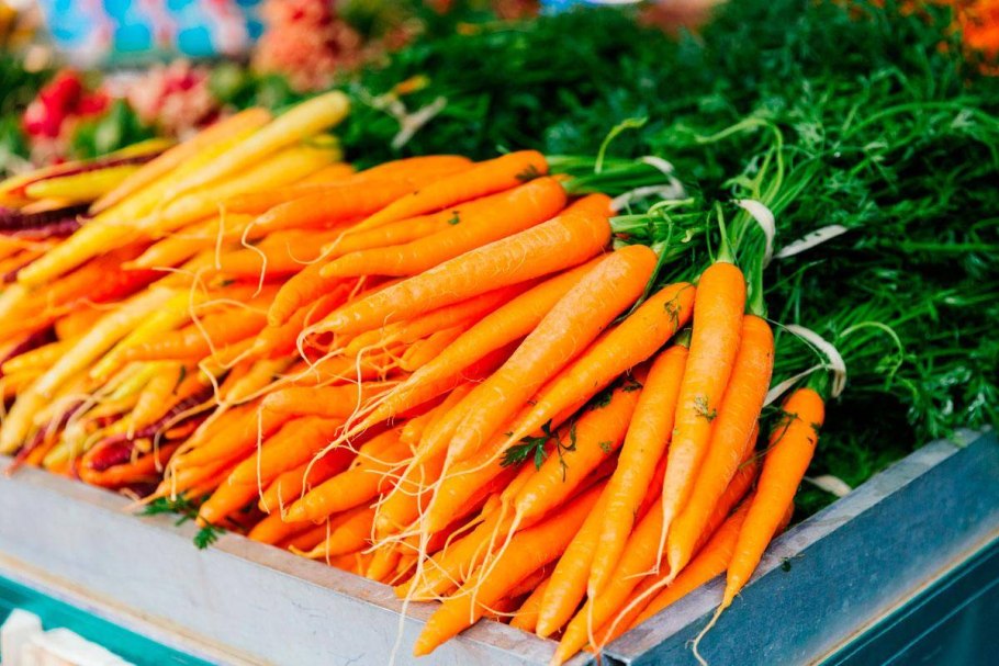 Желтая морковь