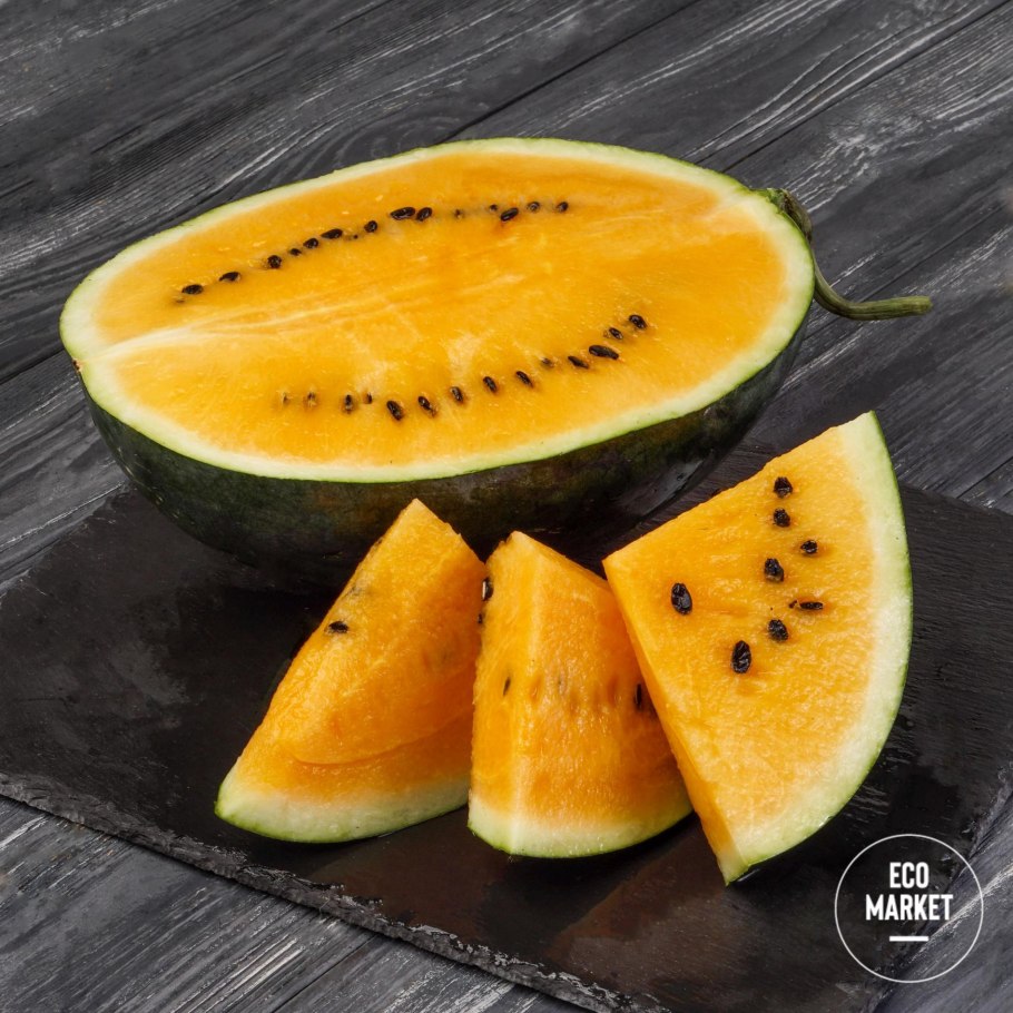 Маникюр с фруктами