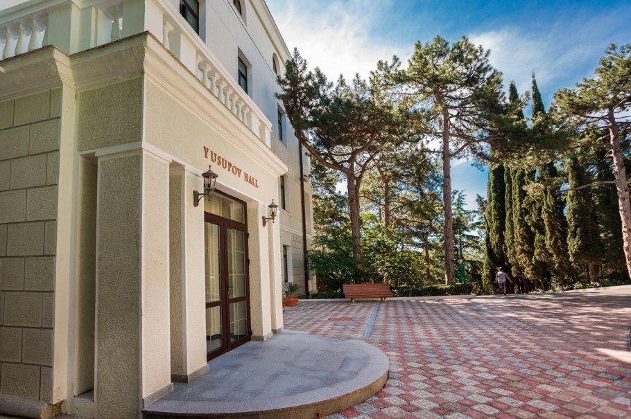 Реликтовая роща в Пицунде