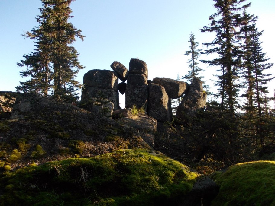 Скалы Спасские дворцы Шерегеш