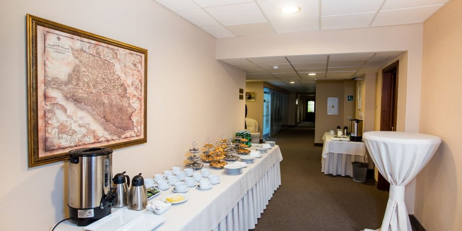 Дуб сквер Калинина