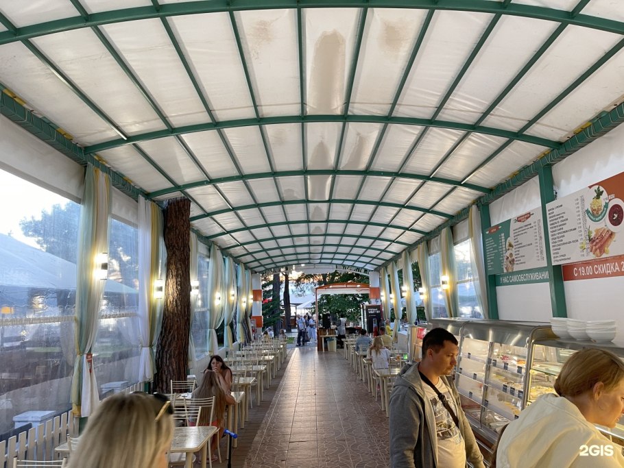 Кафе Платан Геленджик