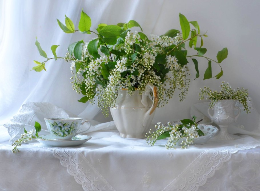 Фон Цветущая яблоня