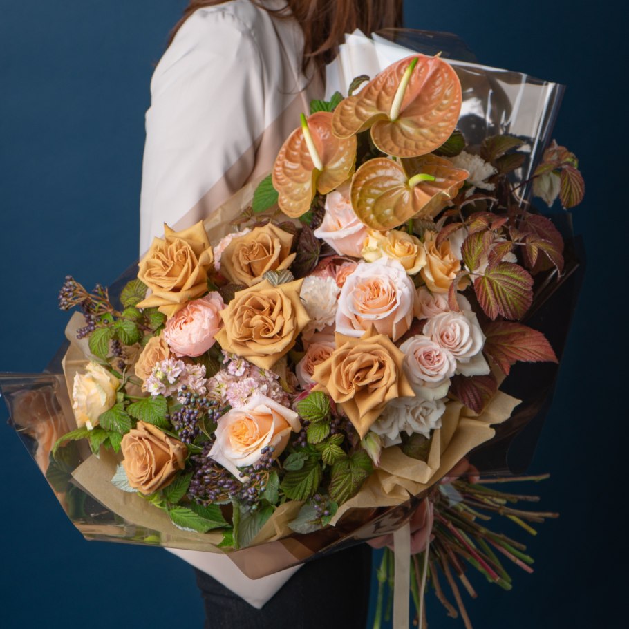 Роза капучино флорибунда