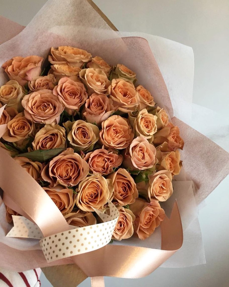 Цветы цвета карамель