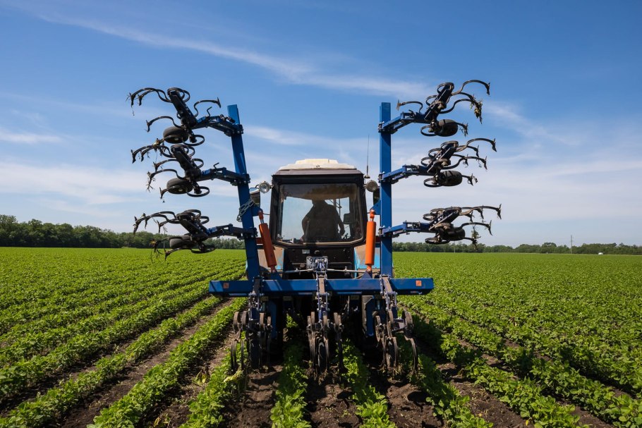 Междурядная фреза для клубники МТЗ 82