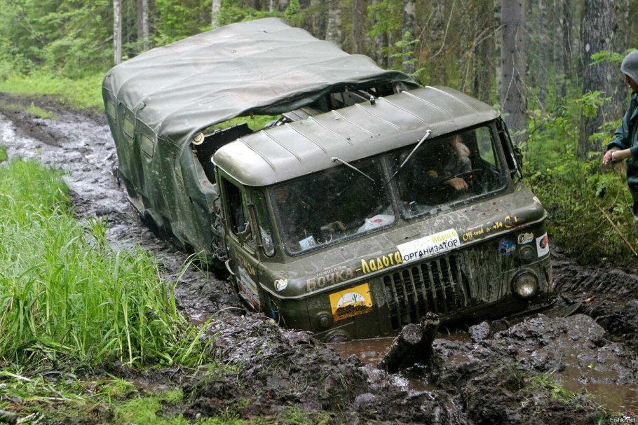 ГАЗ 66 на бездорожье