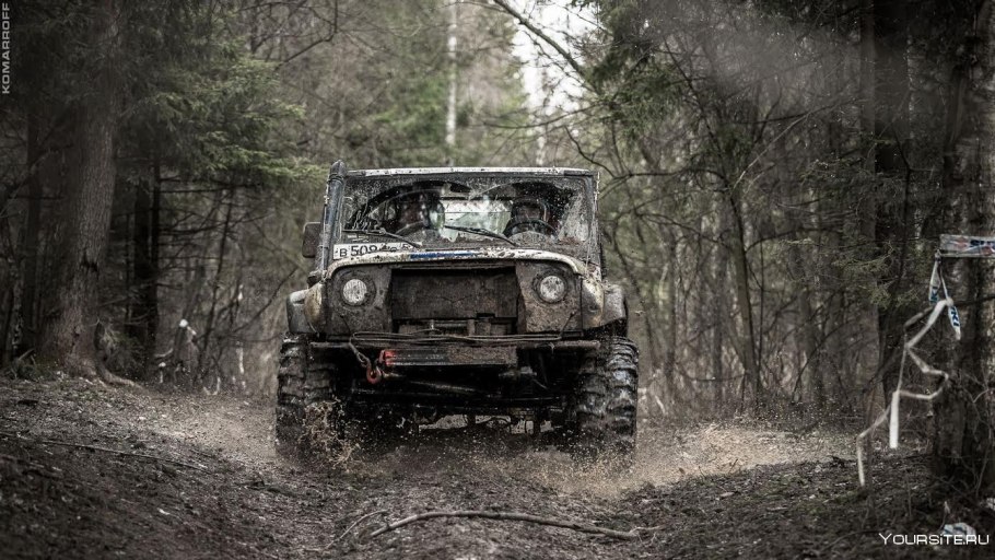 Нива в болоте сломанная