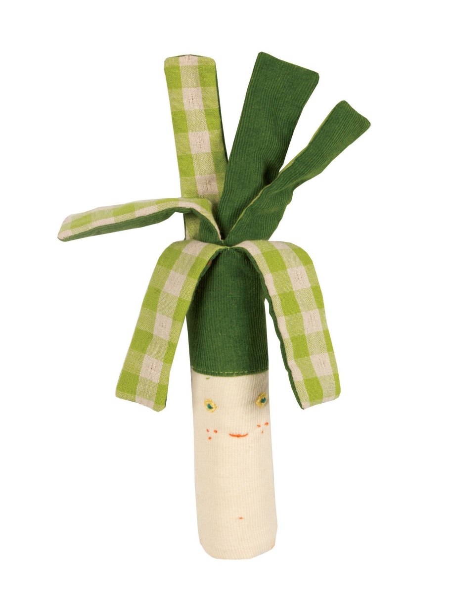 Порей на белом фоне