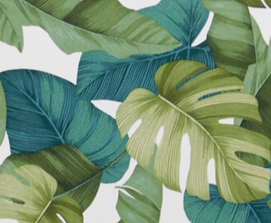 Крупные листья