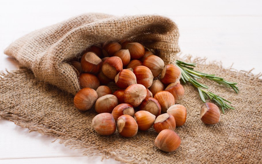 Фундук неочищенный лещина