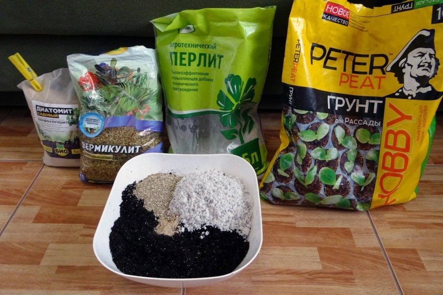 Покупная земля для рассады