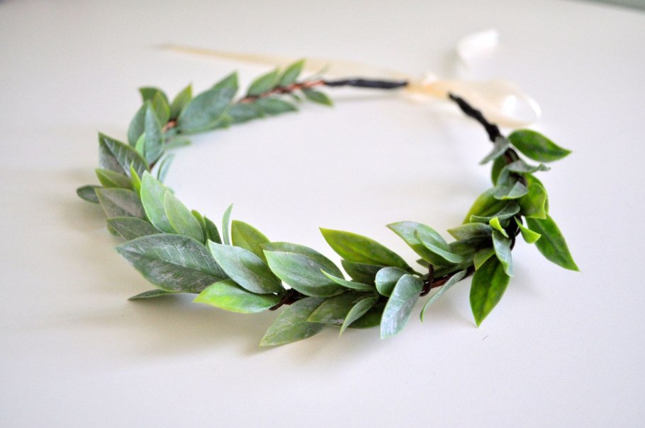 Венок из стабилизированных цветов на свадьбу