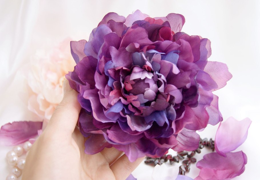 Пион Белла Донна