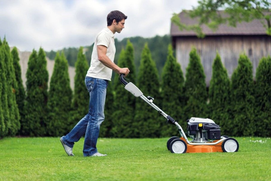 Газонокосилка Stihl RM 2 R