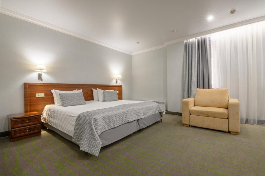 Платан Южный гостиница Краснодар