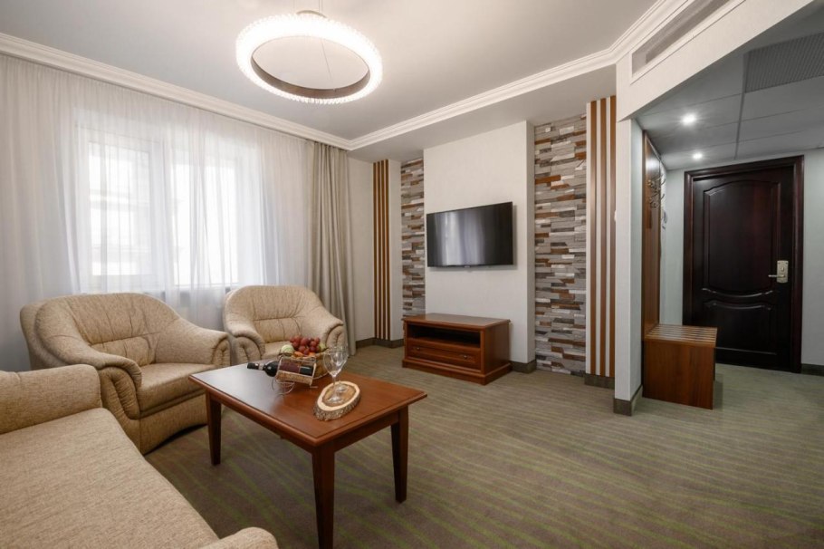 Платан Южный гостиница