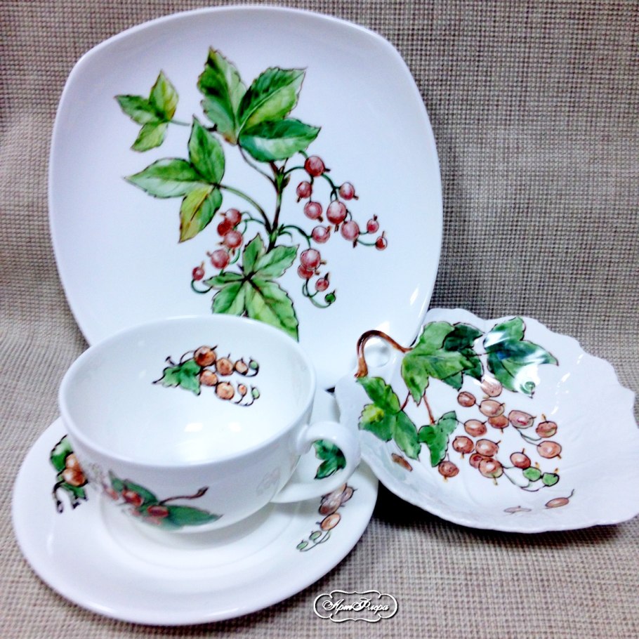 Посуда ежевика