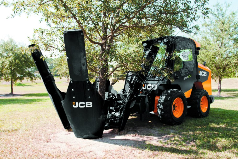 Пересадчик деревьев JCB