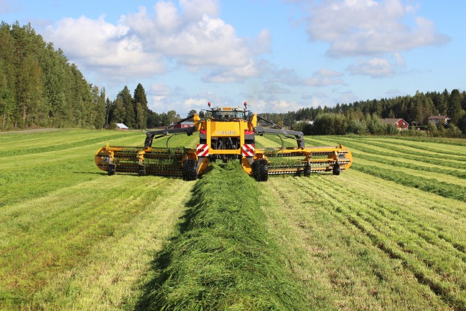 Финские грабли валкообразователь Elho