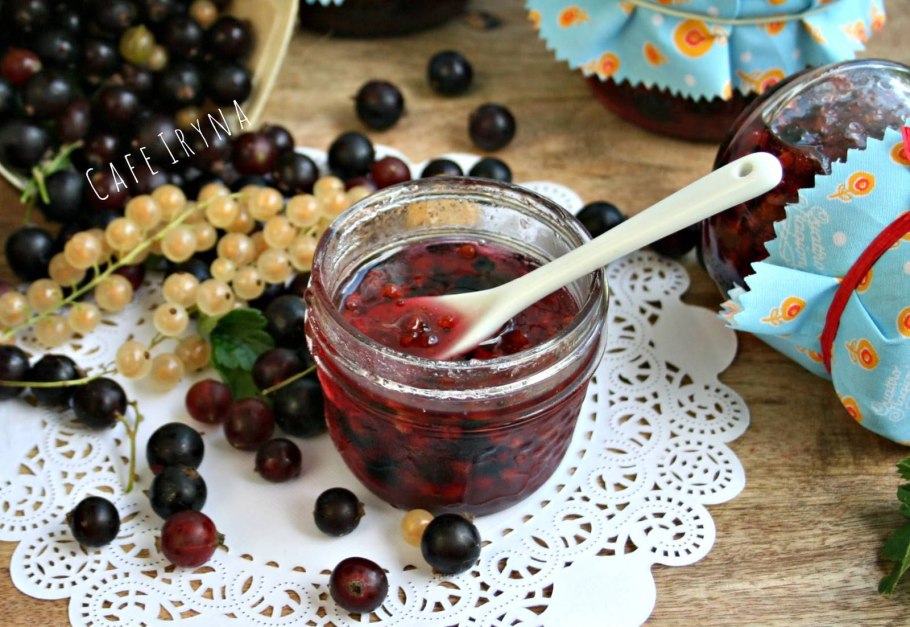 Крыжовник (ribes grossularia &#96;Командор&#96;)