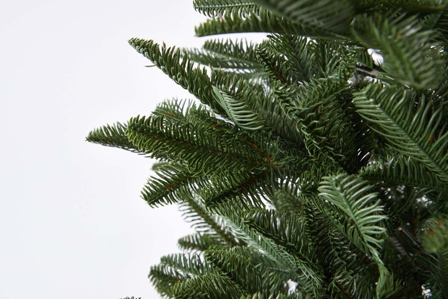 Ёлка светодиодная "Млечный путь" 210 см, ПВХ черный, цвет свечения-белый