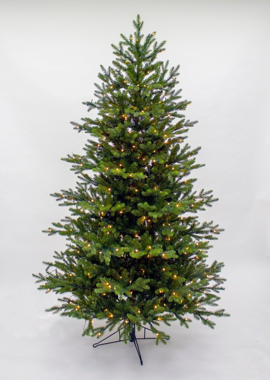 Черная елка искусственная