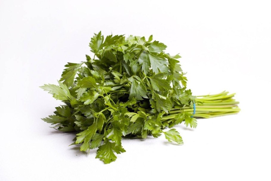 Полезные вещества в петрушке