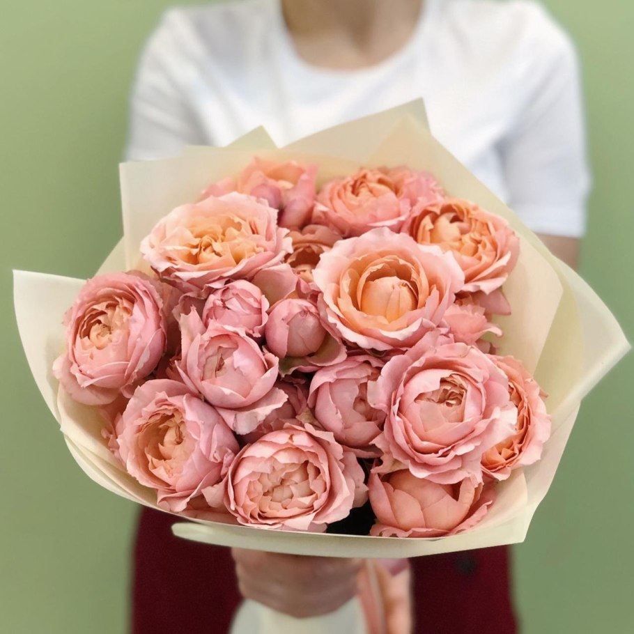 Роза кустовая пионовидная