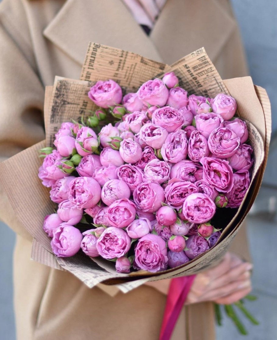 Пионовидная роза Мисти Баблс