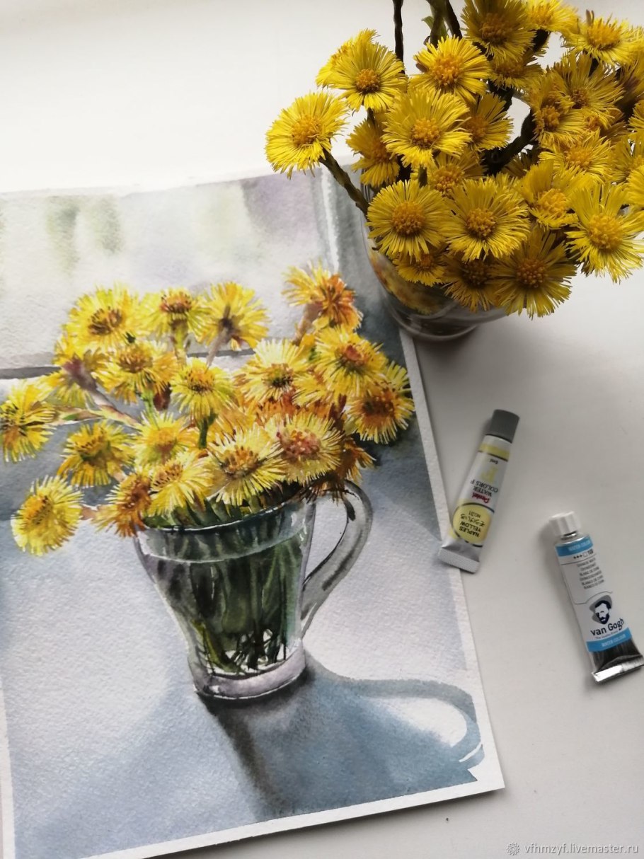 Полевые желтые цветы в интерьере