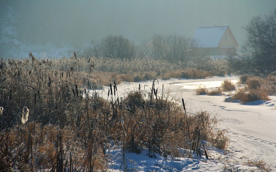 Снег и сосульки