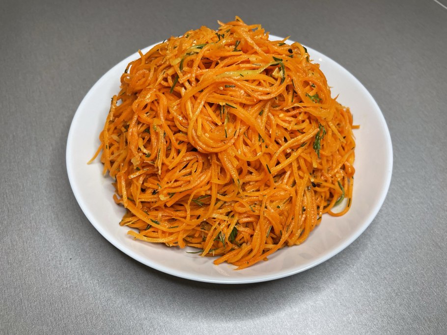 Морковь на прозрачном фоне