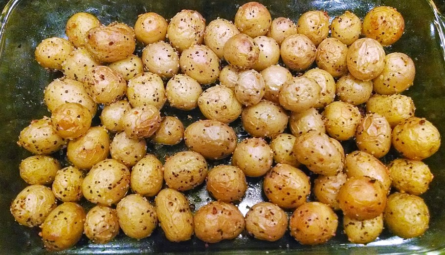 Запеченный бейби картофель