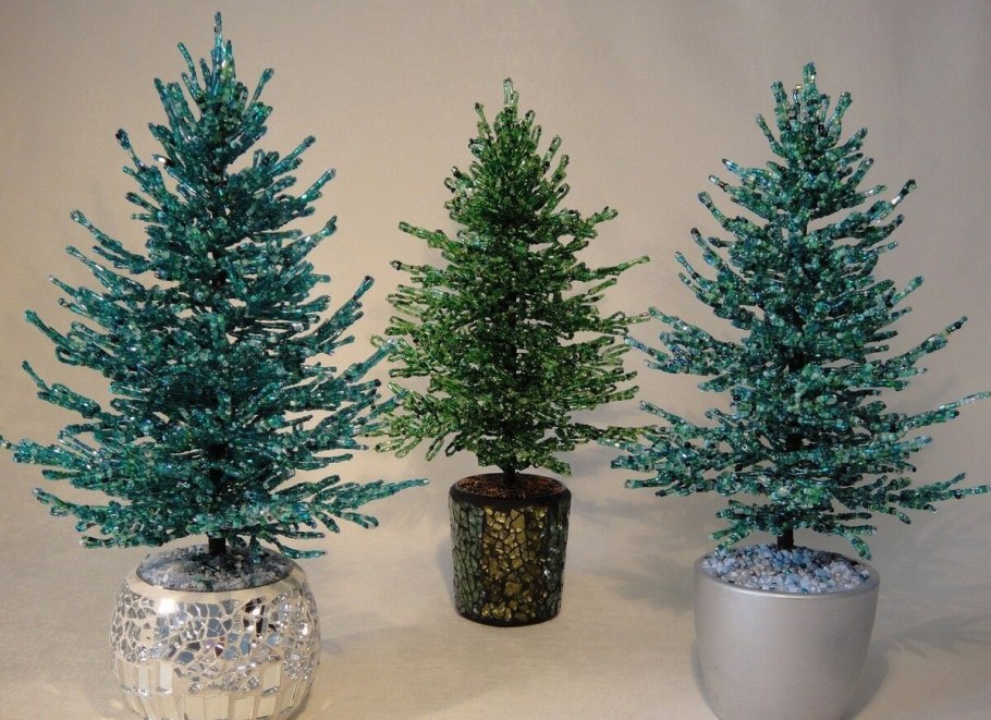 Ель в контейнере