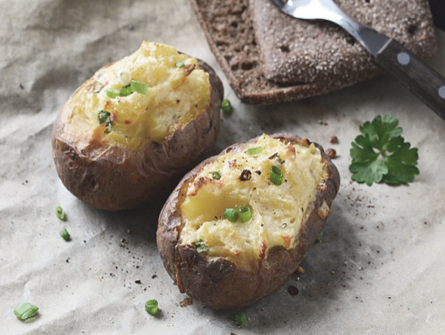 Печеный картофель с сыром