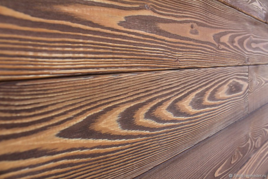 Столик из лиственницы