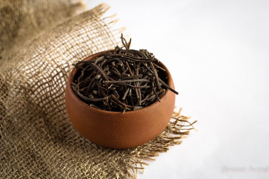 Морозник первоцвет