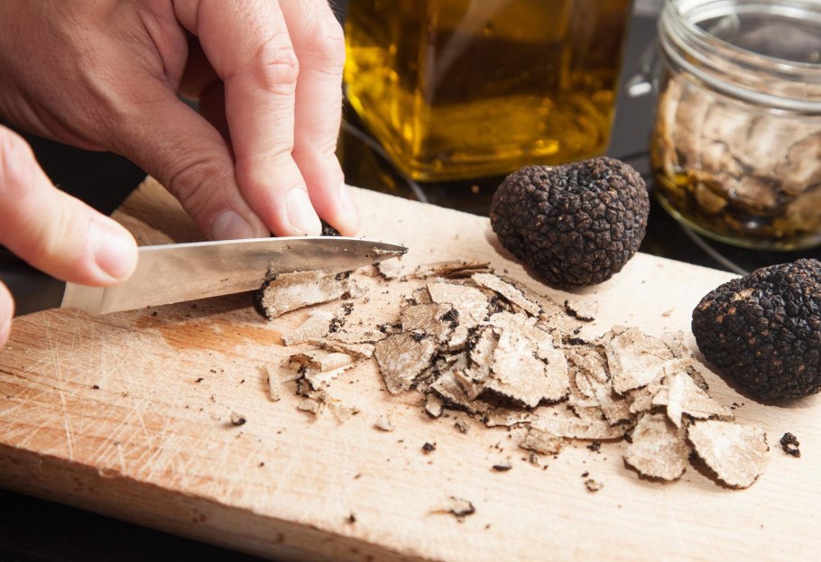 Трюфели и белые грибы