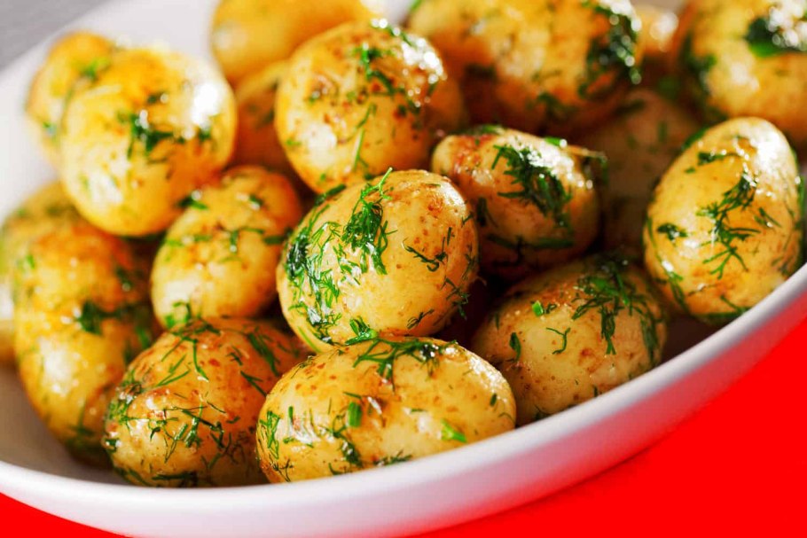 Картофель черри с розмарином