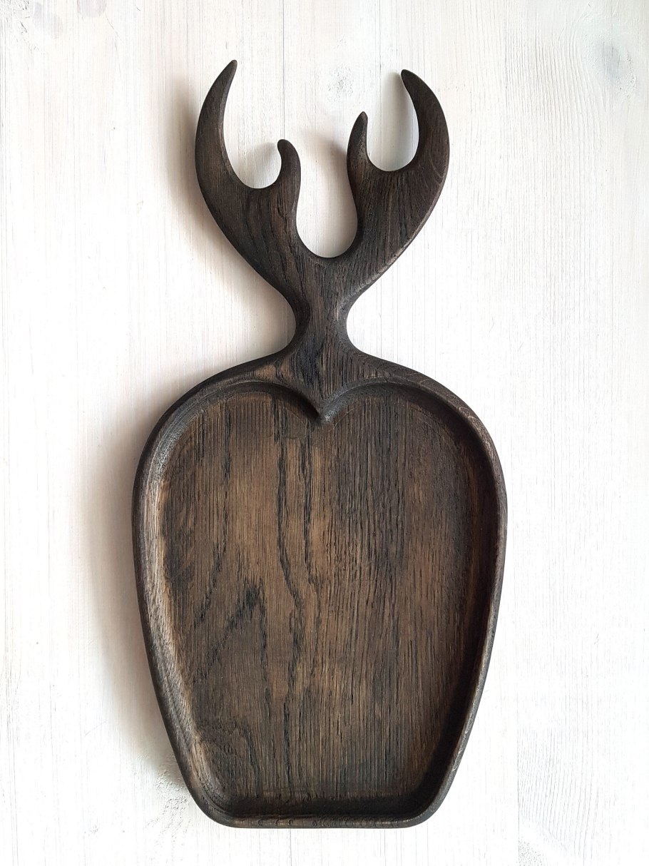 Олень из полена