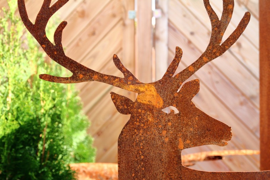 Олень дерево